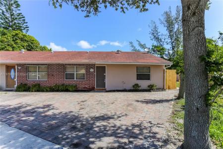4824 Saratoga Rd, West Palm Beach, Florida 33415, USA