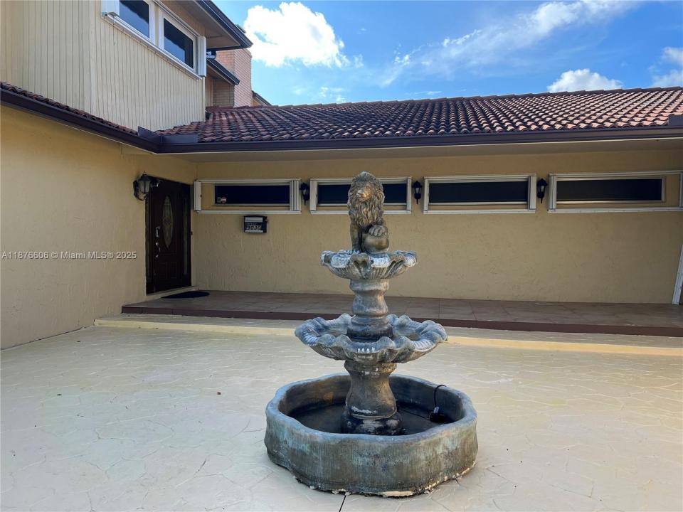 9030 NW 32nd St, Coral Springs, Florida 33065