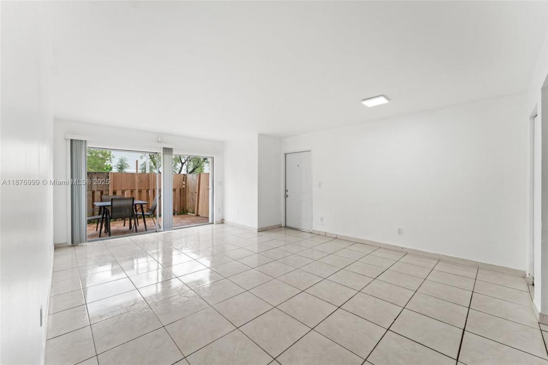 4300 NW 79th Ave 1E, Doral, Floryda 33166, USA
