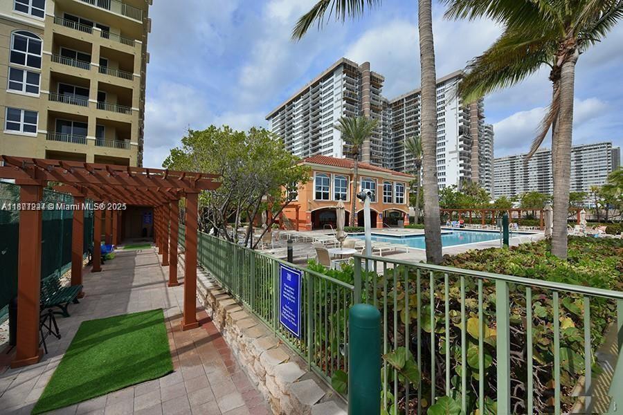 2080 S Ocean Dr 1507, Hallandale Beach, Florida 33009