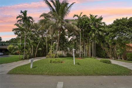 6202 SW 65th Ave, South Miami, Florida 33143, USA