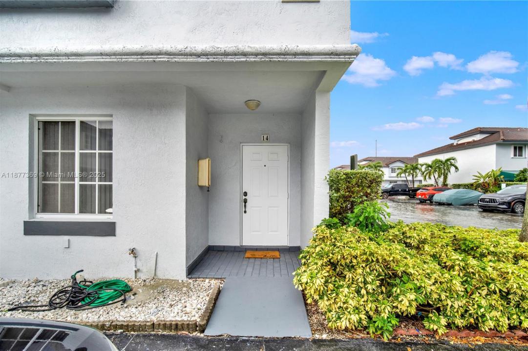 8210 NW 10th St 14, Miami, פלורידה 33126, ארצות הברית של אמריקה 