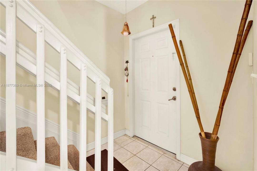 8210 NW 10th St 14, Miami, פלורידה 33126, ארצות הברית של אמריקה 