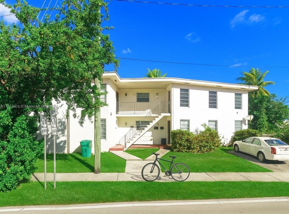 2755 NW 11th St B, Miami, 佛罗里达州 33125, 美国