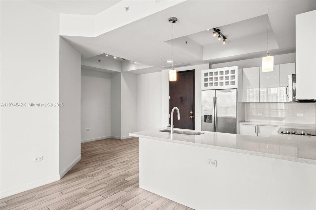 999 SW 1st Ave PH08, Miami, Florida 33130, Estados Unidos