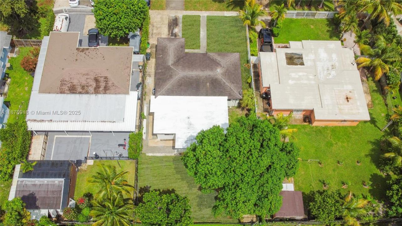 630 NE 143rd St, North Miami, Florida 33161, USA