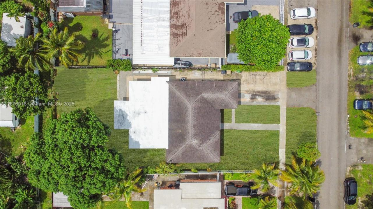630 NE 143rd St, North Miami, Florida 33161, USA