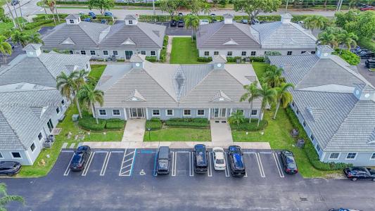 20810 W Dixie Hwy Ag Hwy, Miami, Florida 33180, USA