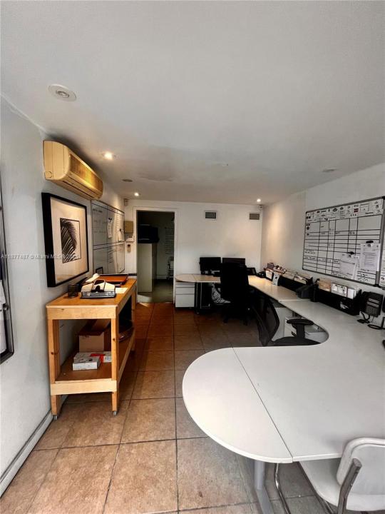 8420 NW 61st St, Miami, Flórida 33166, Estados Unidos