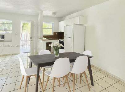 855 W 29th St 10, Hialeah, Florida 33012, USA