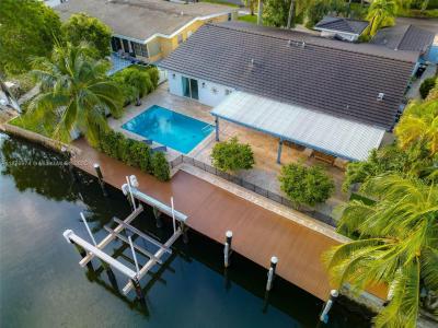 2105 Arch Creek Dr, North Miami, Florida 33181, USA