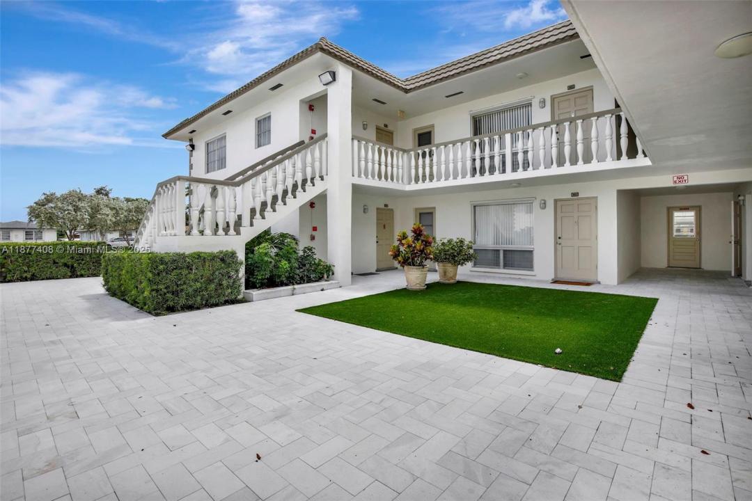 5420 Hollywood Blvd 202, Hollywood, Floride 33021, États-Unis