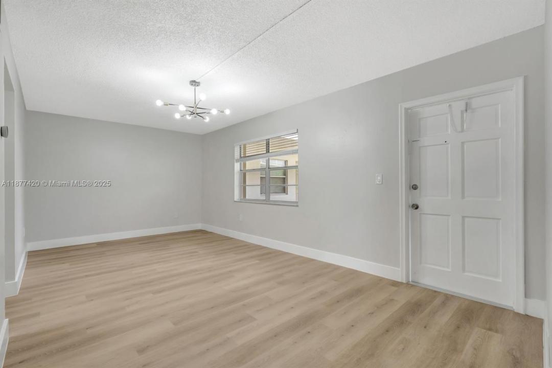 1720 Cleveland St 106E, Hollywood, 플로리다 33020, 미국