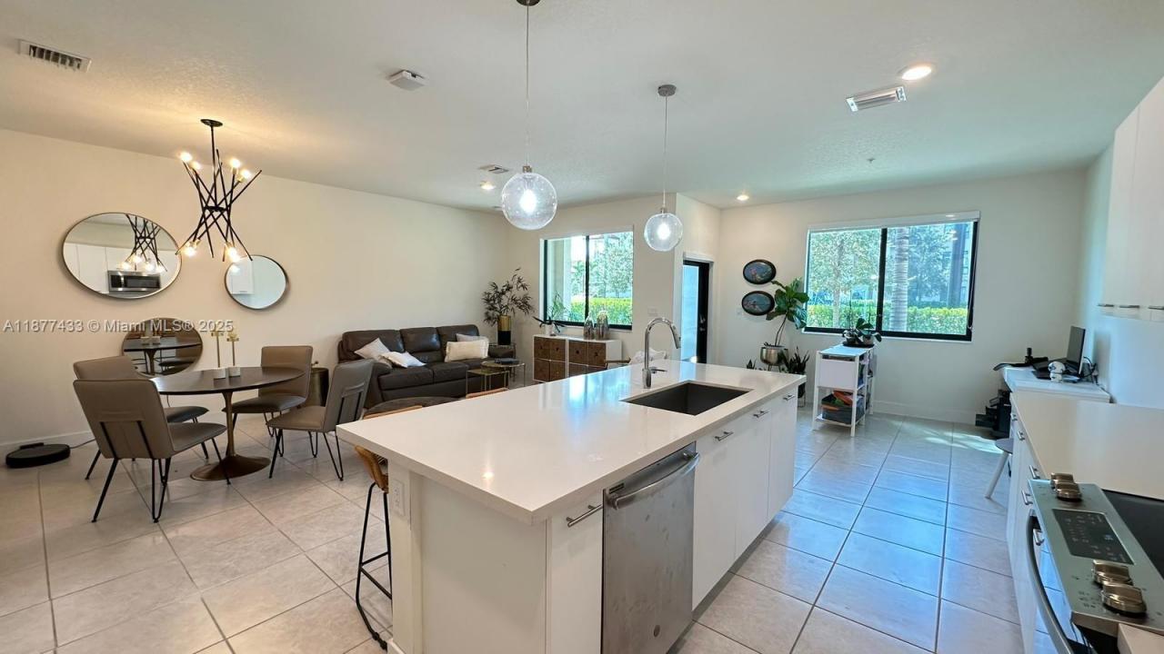 4640 NW 84th Ave 20, Doral, Flórida 33166, Estados Unidos