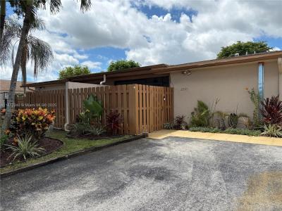 2050 SW 24th Cir, Boynton Beach, Florida 33426, USA