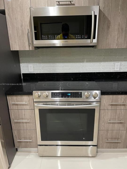 2801 NE 183rd St 1909W, Aventura, Florida 33160