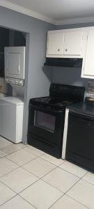 8040 N Colony Cir N 107, Tamarac, Florida 33321, USA