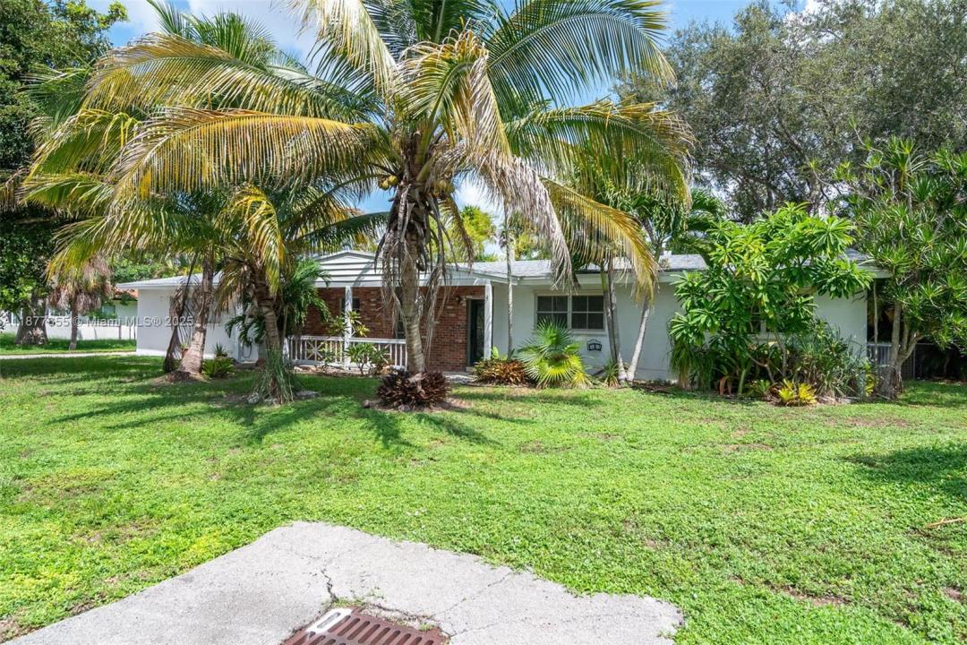 8465 SW 143rd St, Palmetto Bay, Florida 33158