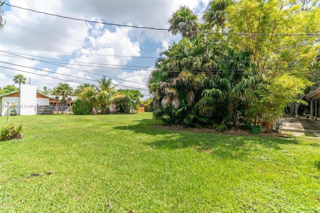 8465 SW 143rd St, Palmetto Bay, Florida 33158