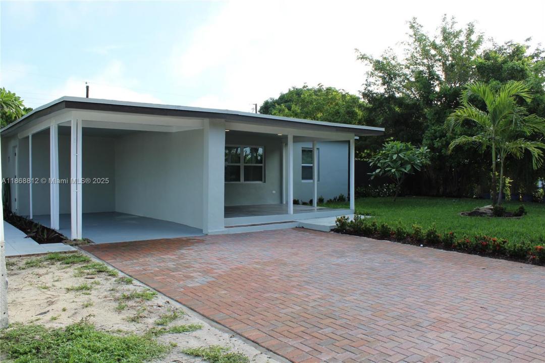 241 NE 55th St, Oakland Park, Florida 33334, HOA KỲ