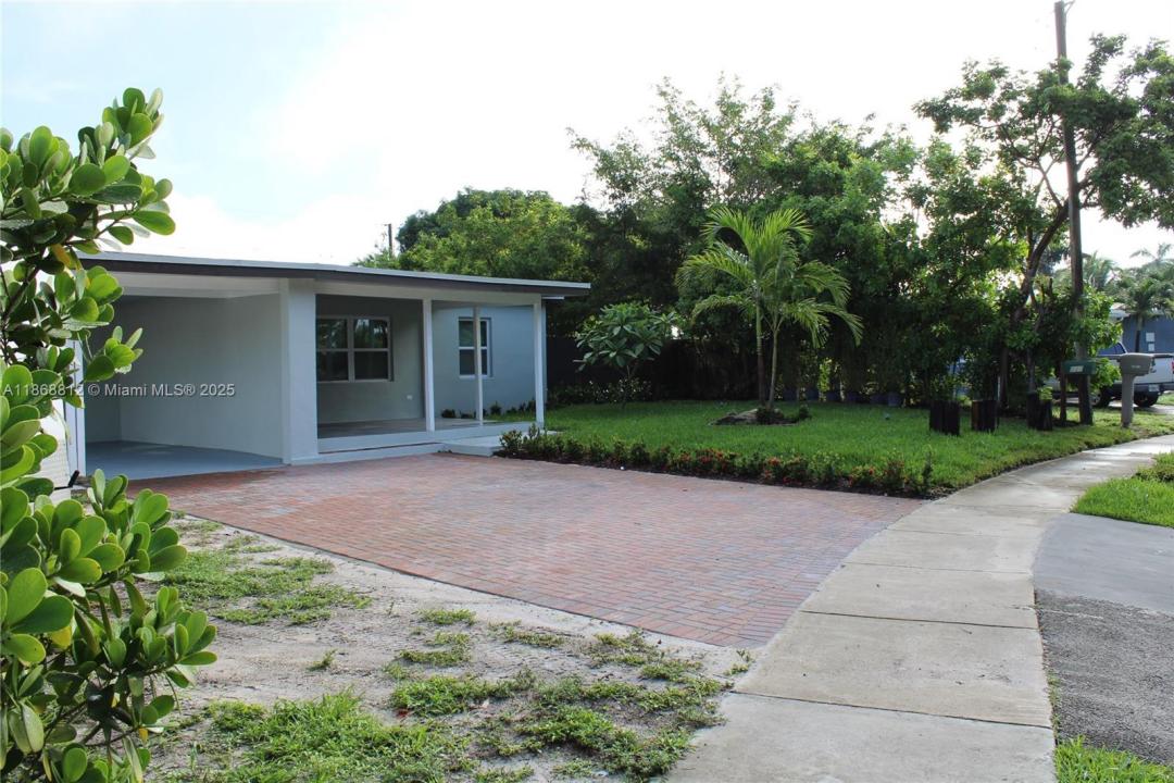 241 NE 55th St, Oakland Park, Florida 33334, HOA KỲ