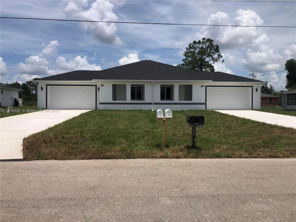 4574 Golfview Blvd 1, Lehigh Acres, Florida 33973, Amerika Birleşik Devletleri