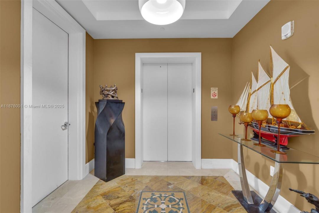 5959 Collins Ave 804, Miami Beach, 佛罗里达州 33140, 美国