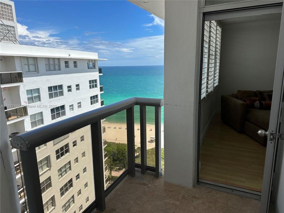 6039 Collins Ave PH21, Miami Beach, Florida 33140, Amerika Birleşik Devletleri