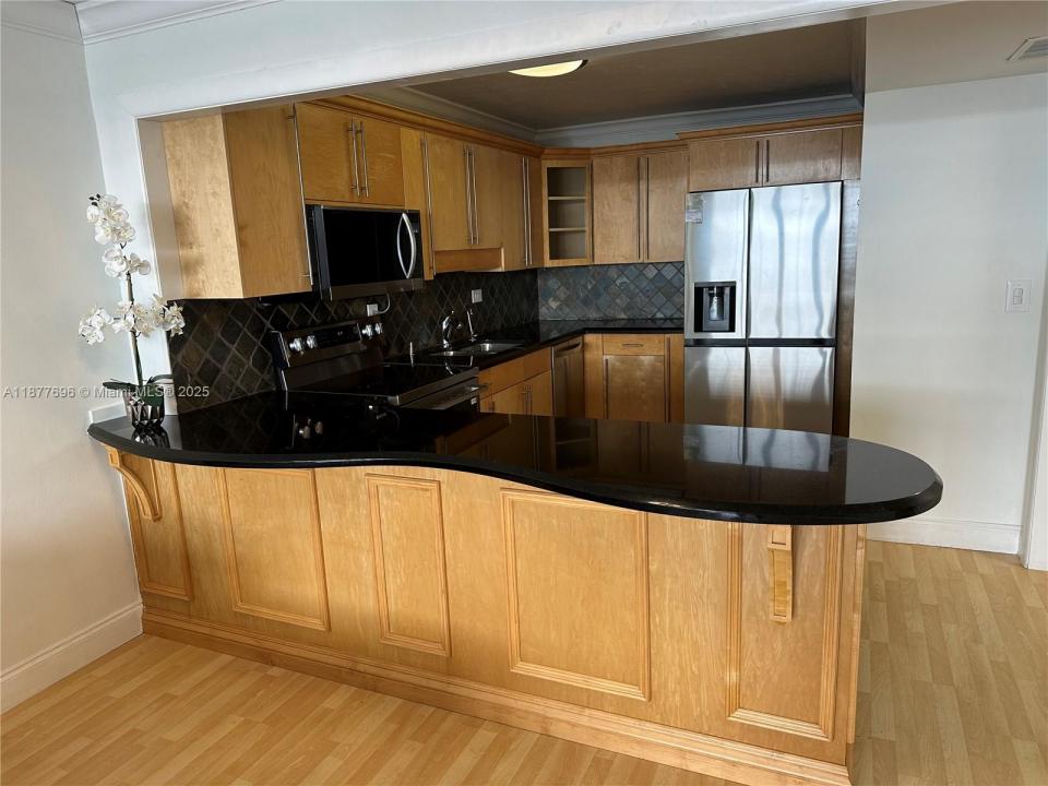 6039 Collins Ave PH21, Miami Beach, Florida 33140, Amerika Birleşik Devletleri