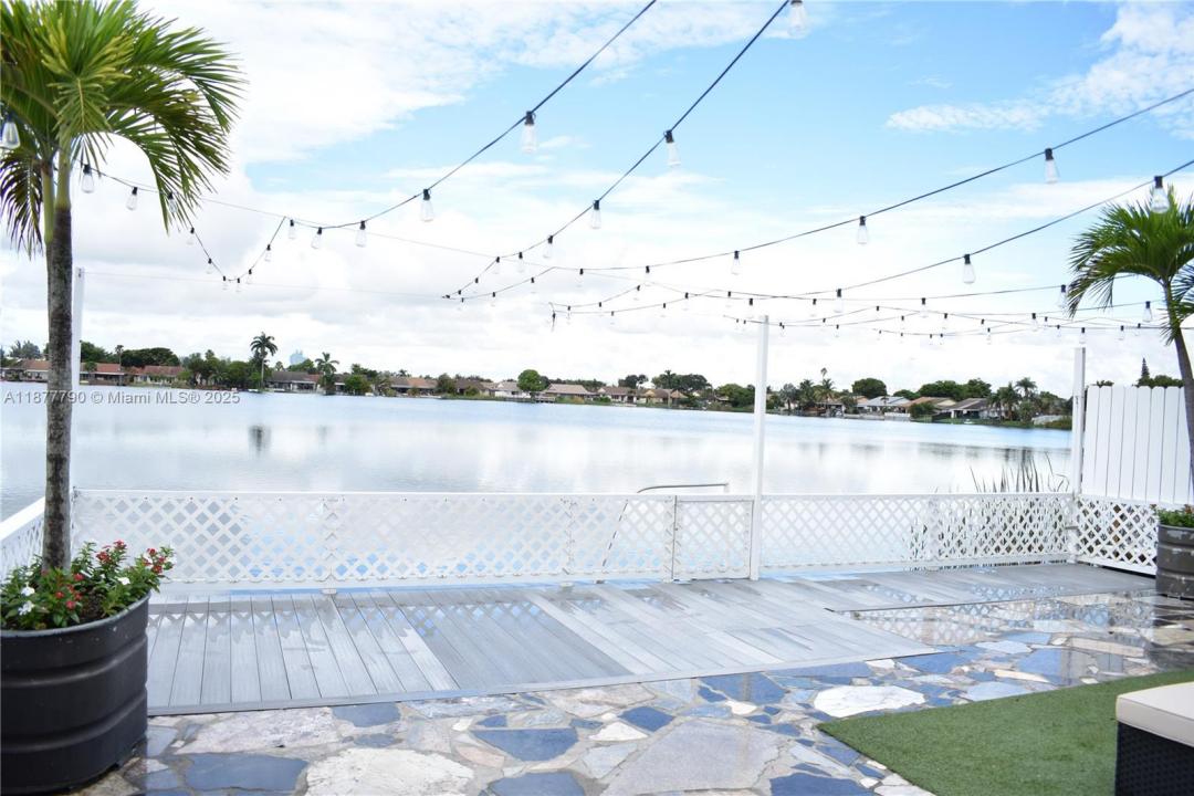 5701 SW 24th Ave, Dania Beach, Florida 33312, USA