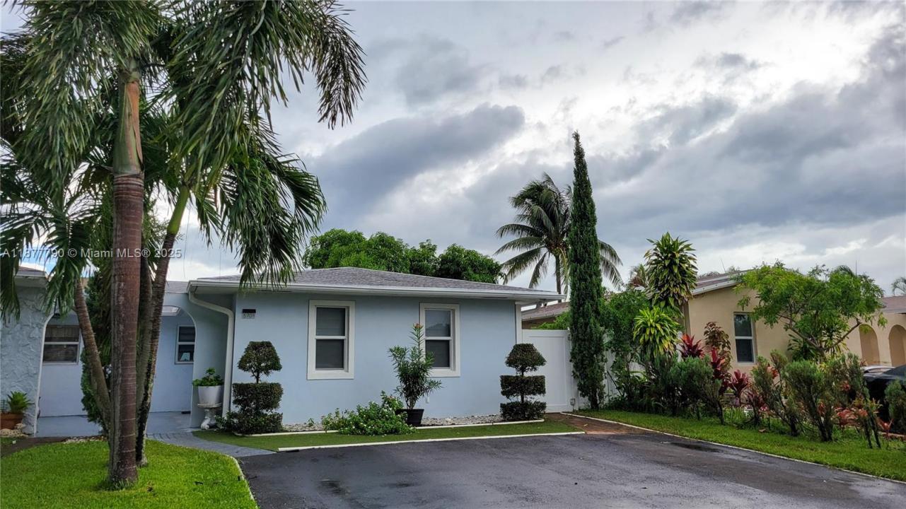 5701 SW 24th Ave, Dania Beach, Florida 33312, USA