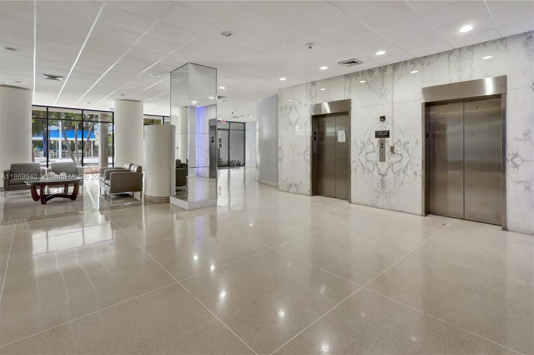 20100 W Country Club Dr 406, Aventura, 플로리다 33180, 미국