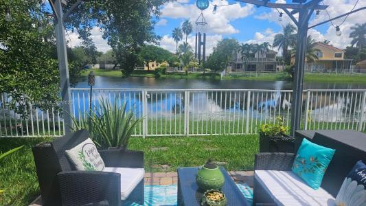 1349 NW 192nd Ter, Pembroke Pines, Florida 33029, USA