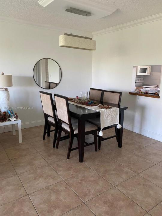 300 NE 14th Ave 505, Hallandale Beach, Flórida 33009, Estados Unidos