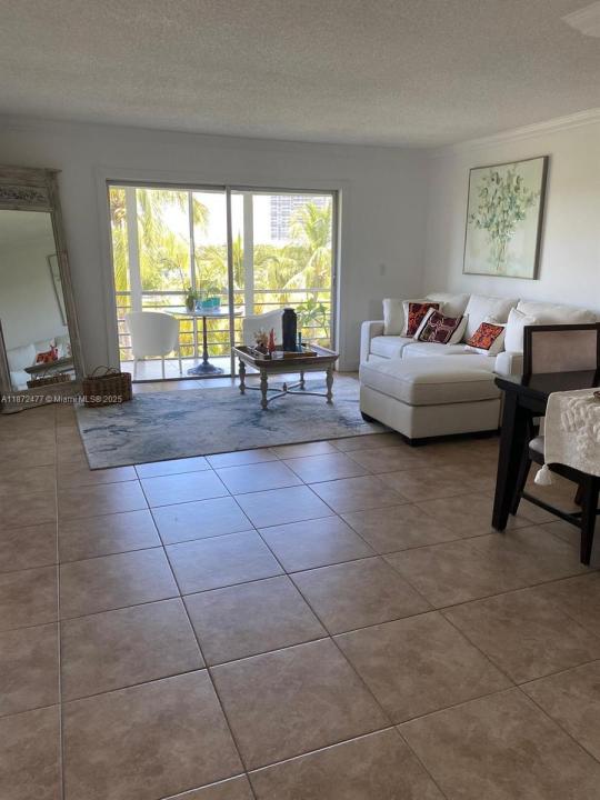 300 NE 14th Ave 505, Hallandale Beach, Flórida 33009, Estados Unidos