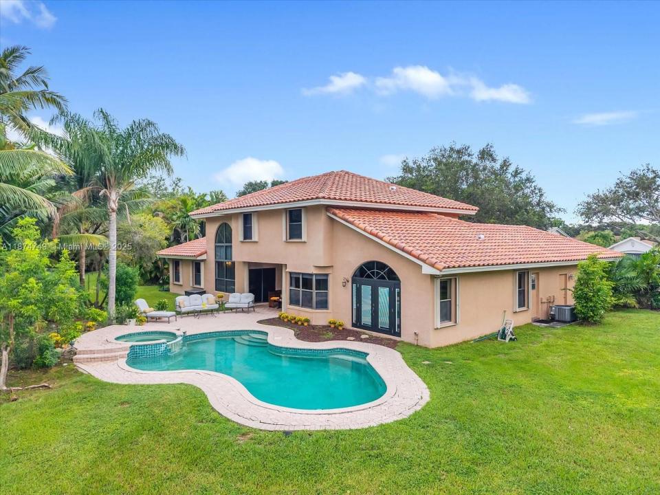 10424 SW 17th Mnr, Davie, פלורידה 33324, ארצות הברית של אמריקה 