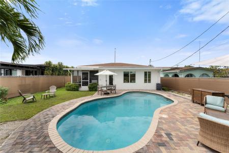 2625 SW 67th Ave 1, Miami, Florida 33155, USA
