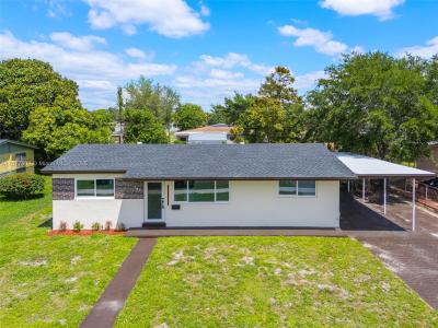 741 NW 175th Dr, Miami Gardens, Florida 33169, USA