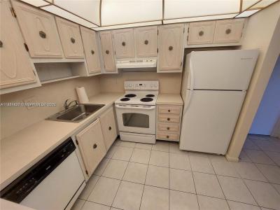 257 S Cypress Rd 438, Pompano Beach, Florida 33060, USA