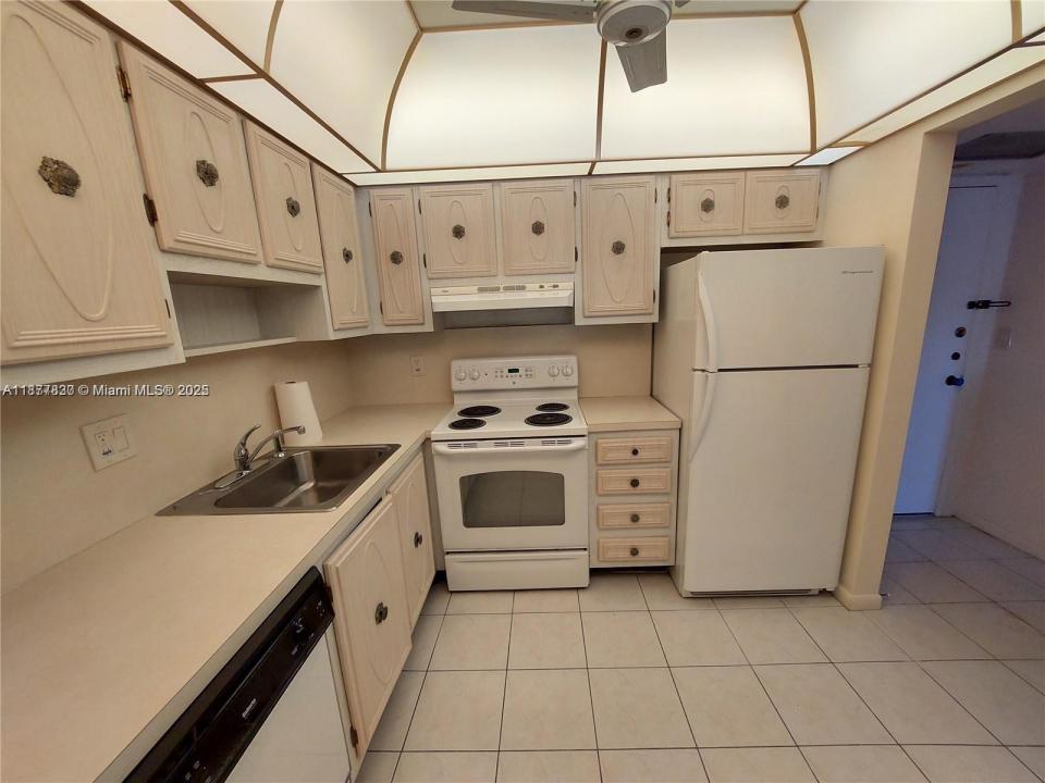 257 S Cypress Rd 438, Pompano Beach, Florida 33060, Amerika Birleşik Devletleri