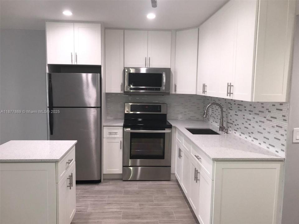 17 Keswick A 17, Deerfield Beach, Florida 33442