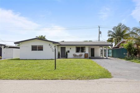 8210 NW 11th St, Pembroke Pines, Florida 33024, USA