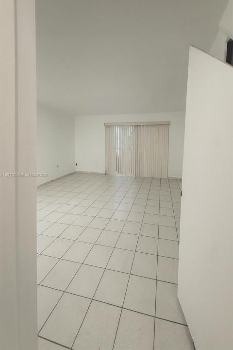 8170 NW 10th St 2, Miami, フロリダ 33126, アメリカ合衆国
