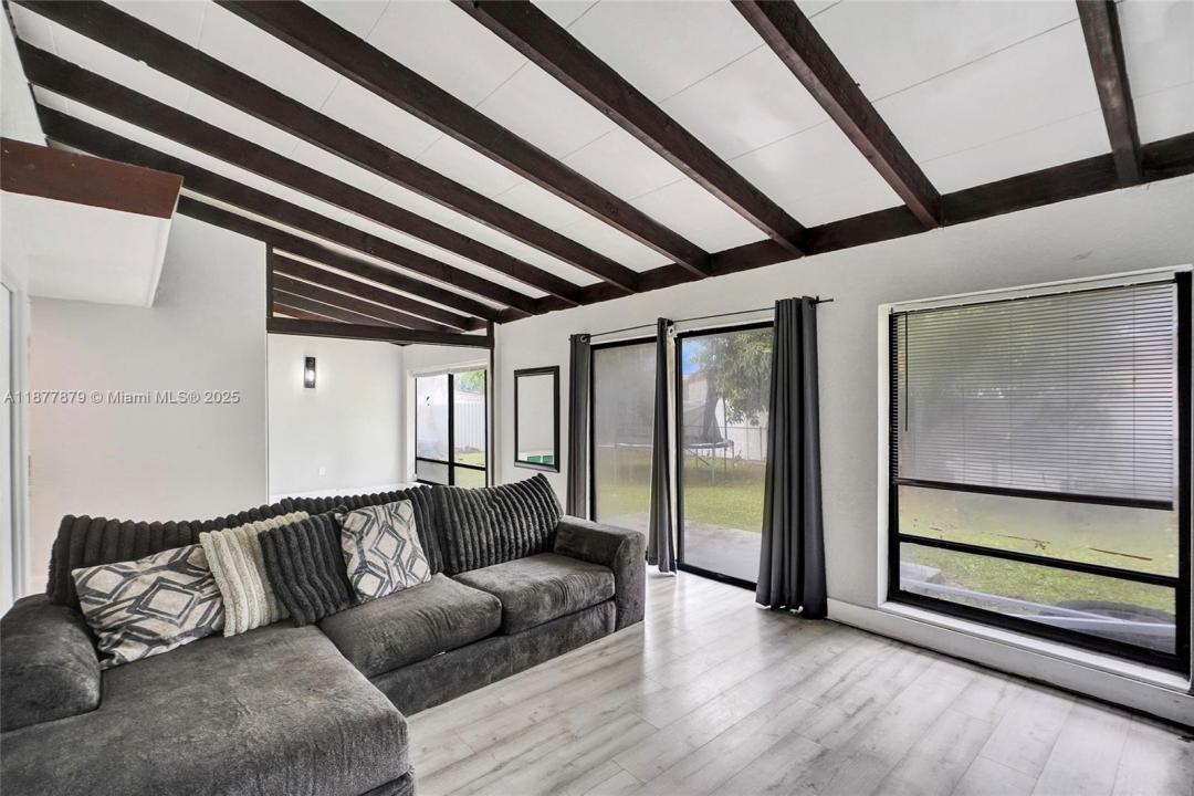 19620 NW 6th court, Miami Gardens, Florida 33169