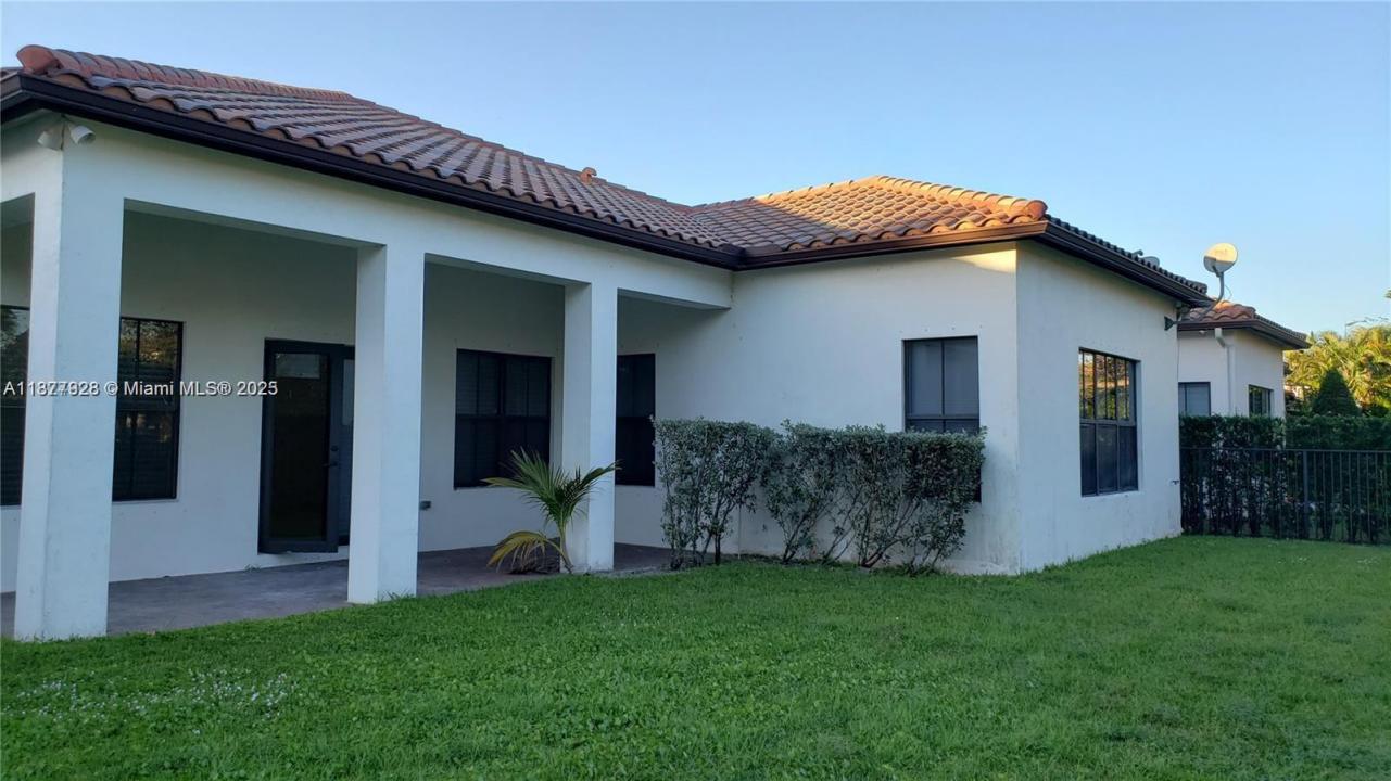 8280 NW 28th St, Cooper City, Florida 33024