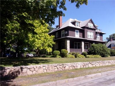 27 West Park Place 2F, Woonsocket, Rhode Island 02895