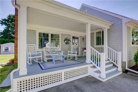 38 Toppa Boulevard, Newport, RI 02840, USA