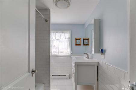 38 Toppa Boulevard, Newport, רוד איילנד 02840, ארצות הברית של אמריקה