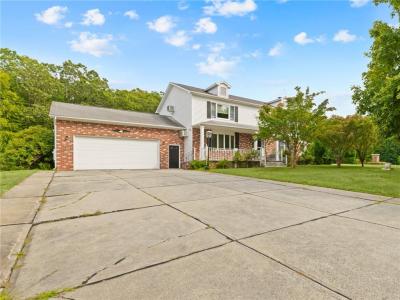 4 Poppy Hill Drive, Johnston, RI 02919, USA