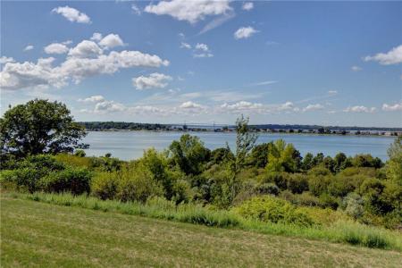 169 Leeshore Lane, Tiverton, Rhode Island 02878